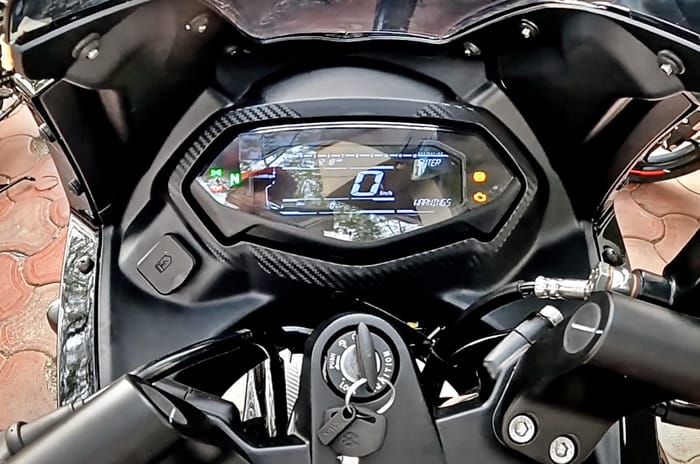 Updated Bajaj Pulsar 220F launched at Rs 1.40 lakh